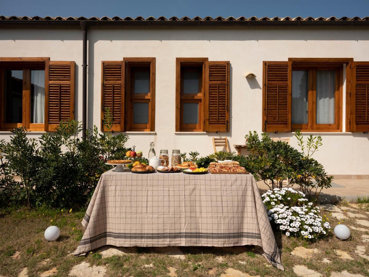 ビルジ・ヴェッキ Stagnone Area Zero Bed & Breakfast エクステリア 写真